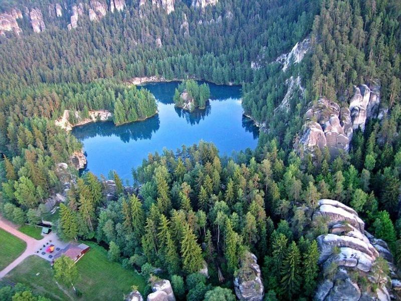 Hotel Strelnice Теплице-над-Метуи Экстерьер фото